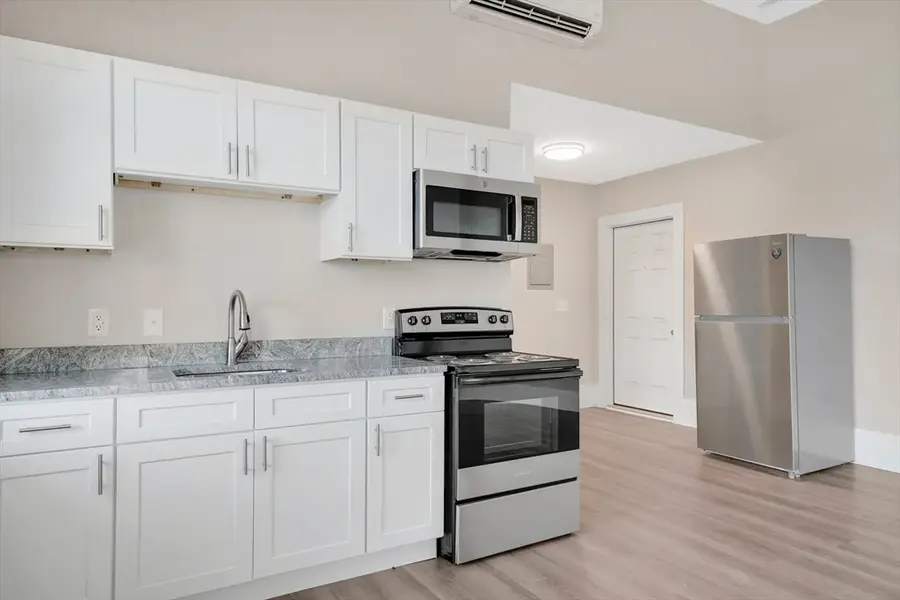 76 Maple St, Northampton, MA 01062 - Image #3