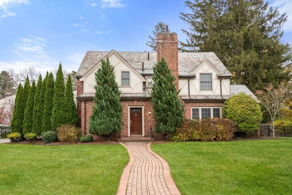 55 Evelyn Rd, Newton, MA 02468 - Image #1