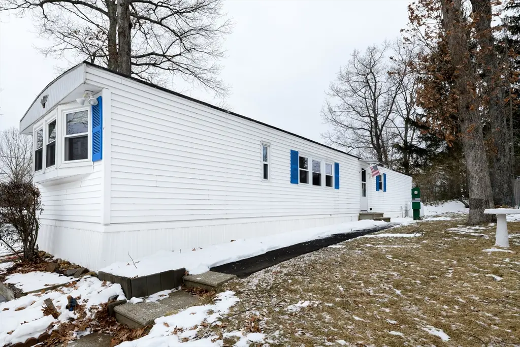 12 Presidential Cir, Warren, MA 01083 - Image #1