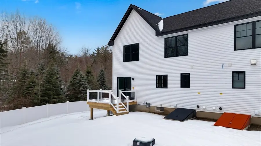 711 Massachusetts Ave #4, Lunenburg, MA 01462 - Image #3