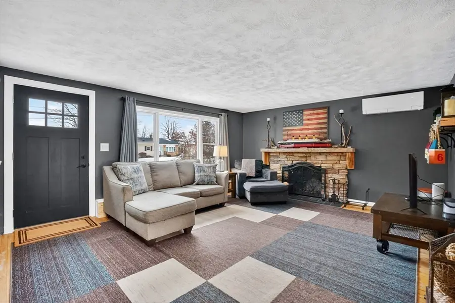 14 Briarcliff Dr, Feeding Hills, MA 01030 - Image #3