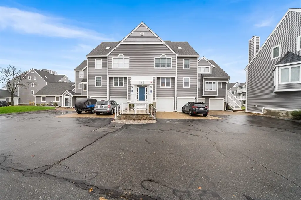 700 Shore Dr #810, Fall River, MA 02721 - Image #1