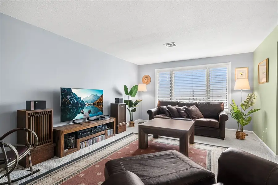 700 Shore Dr #810, Fall River, MA 02721 - Image #3