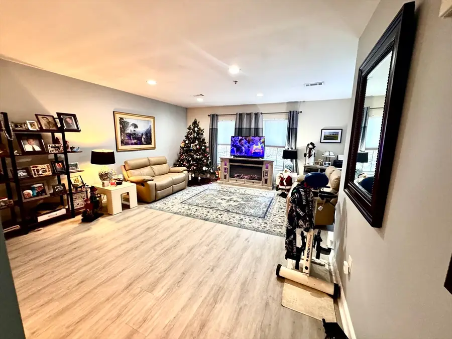 906 Alder Way #906, North Andover, MA 01845 - Image #3