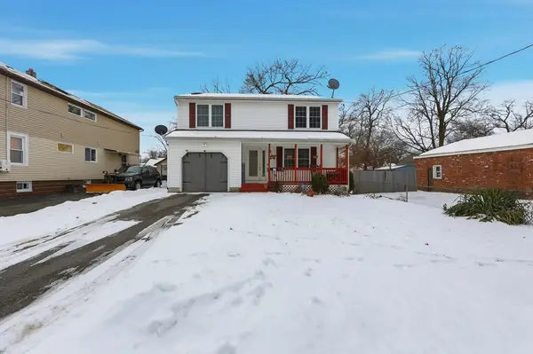 44 Border St, Springfield, MA 01104