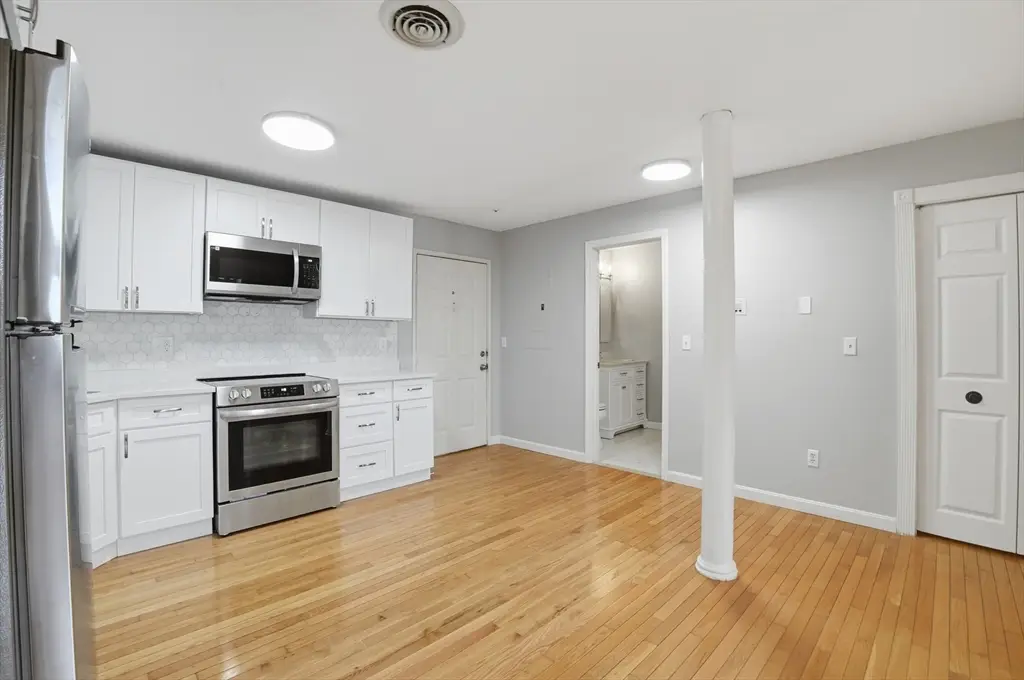 96 Old Colony Avenue #215, East Taunton, MA 02718 - Image #1