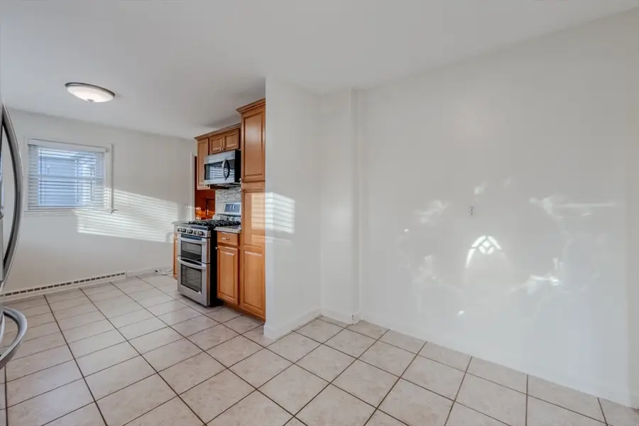 20 Seventeenth St, Lowell, MA 01850 - Image #3