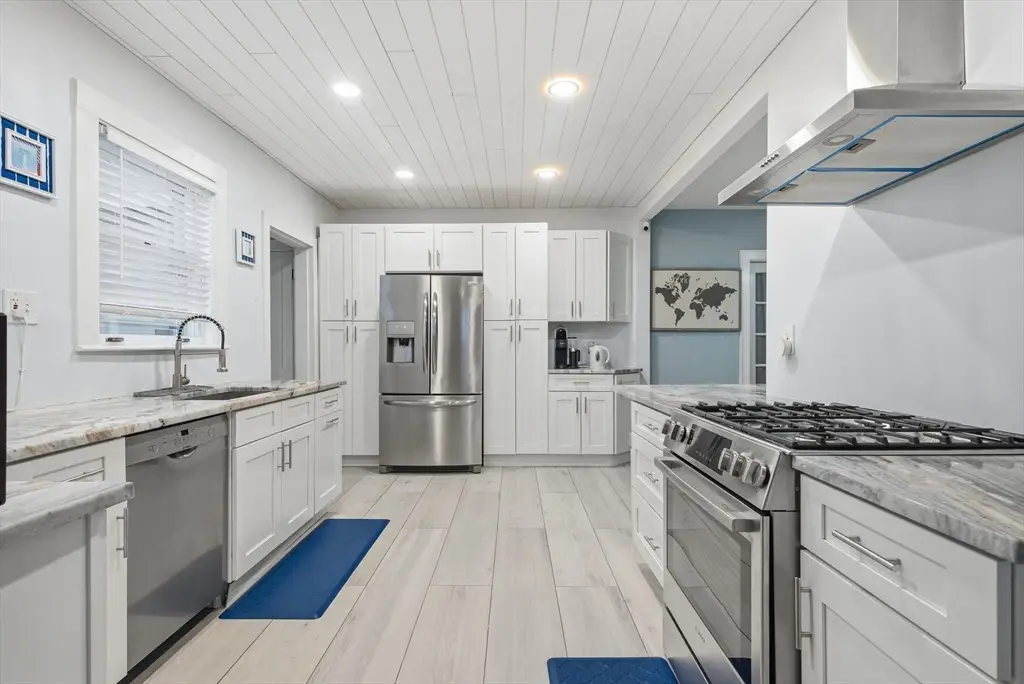 993 Shirley St, Winthrop, MA 02152 - Image #1