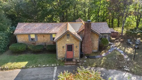 324 Sandwich St, Plymouth, MA 02360