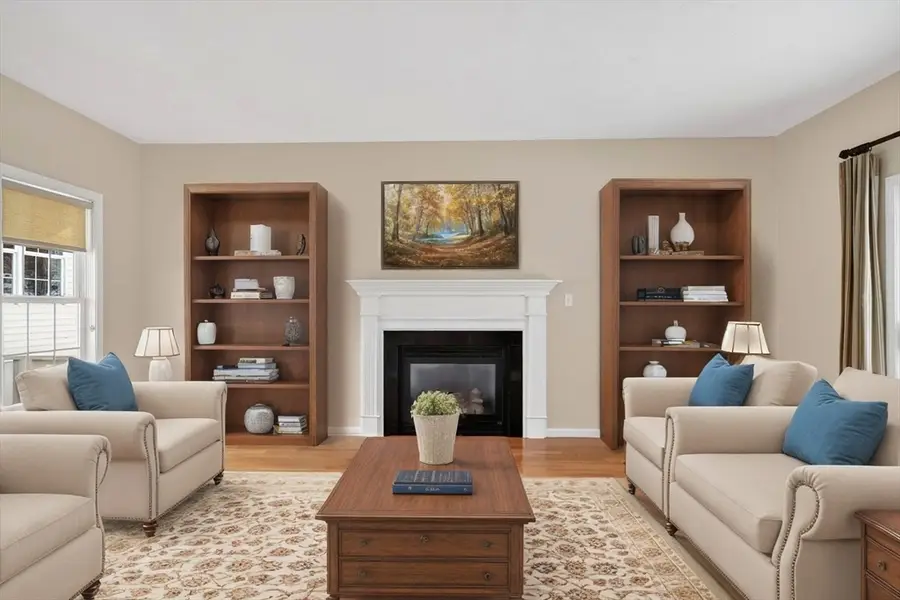 19 Village Cir #19, Milford, MA 01757 - Image #2