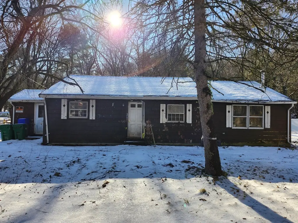 373 Eliot St, Ashland, MA 01721 - Image #1