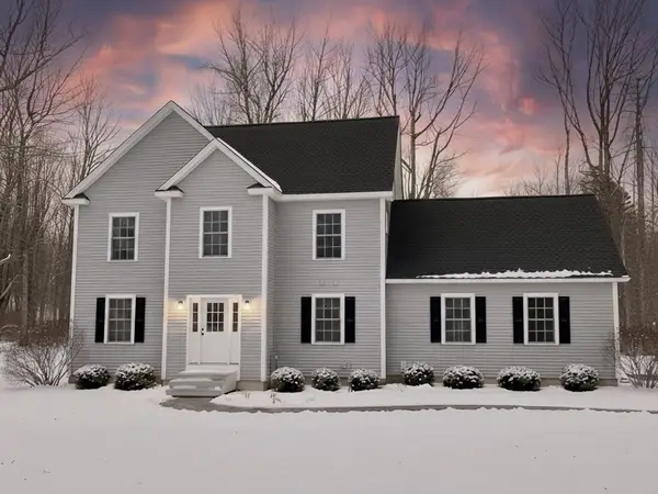 28 Forest Hill Dr., Rutland, MA 01543