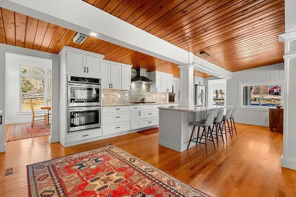 207 Rowley Bridge Road, Topsfield, MA 01983