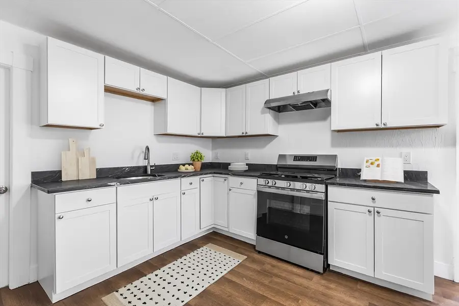 272 W 6th St, Lowell, MA 01850 - Image #3