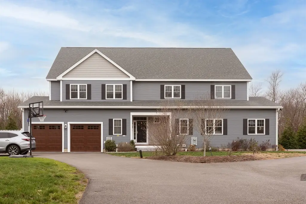 79 Lovering St #B, Medway, MA 02053 - Image #1