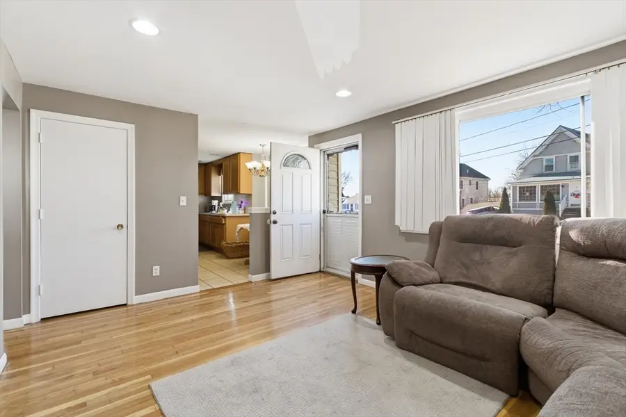 31 Sprague St, Brockton, MA 02302 - Image #3