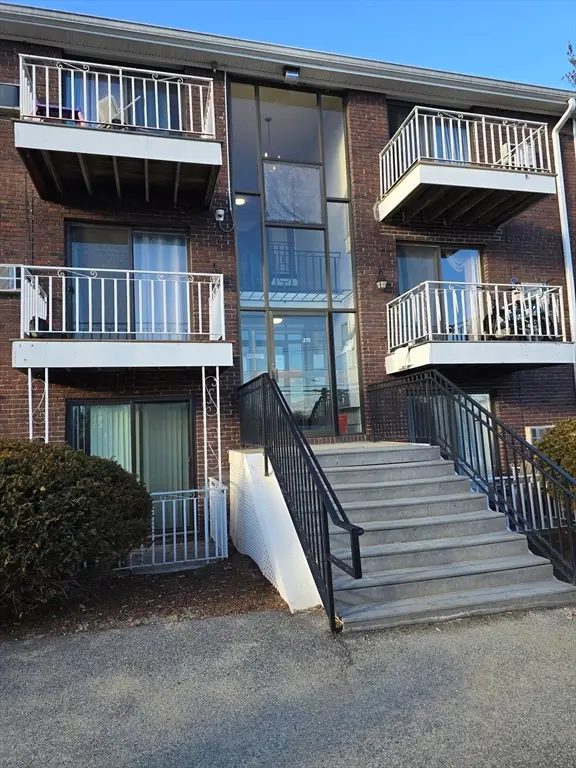 270 E Haverhill St #12, Lawrence, MA 01841 - Image #2