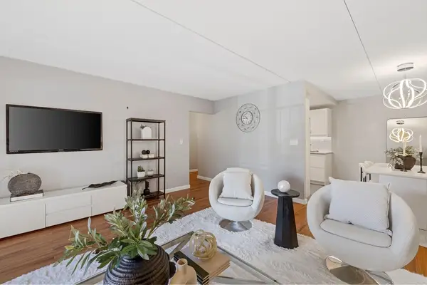 50-56 Broadlawn Park #221, Boston, MA 02467