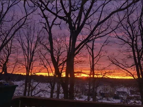 133 Lakeshore Dr, Blackstone, MA 01504