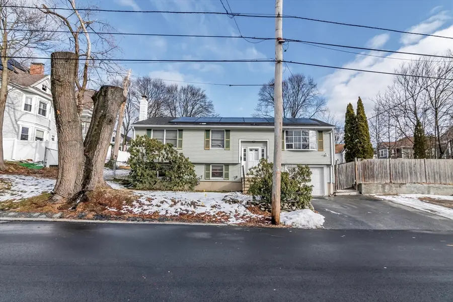 45 Middlebury St, Lawrence, MA 01841 - Image #2