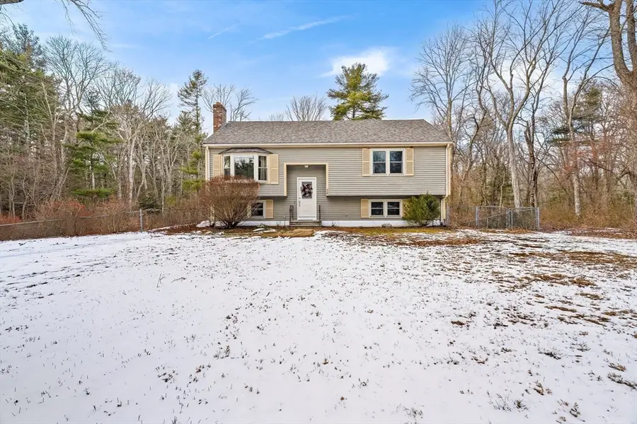 26 Barrows Ct, Norton, MA 02766 - Image #2