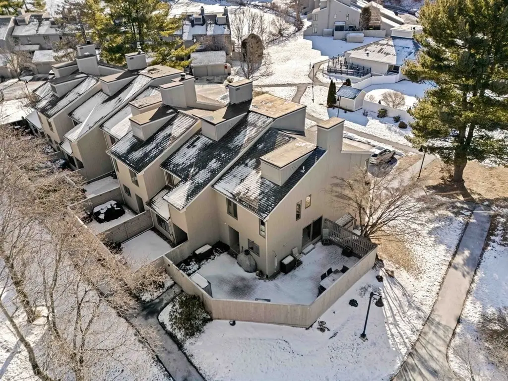 30 Mill Pond #30, North Andover, MA 01845 - Image #1