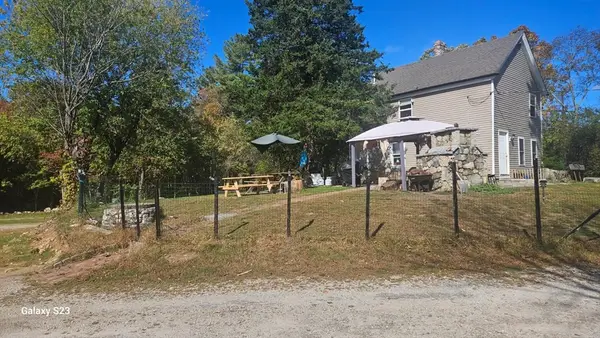 23 Clark St, Medway, MA 02053