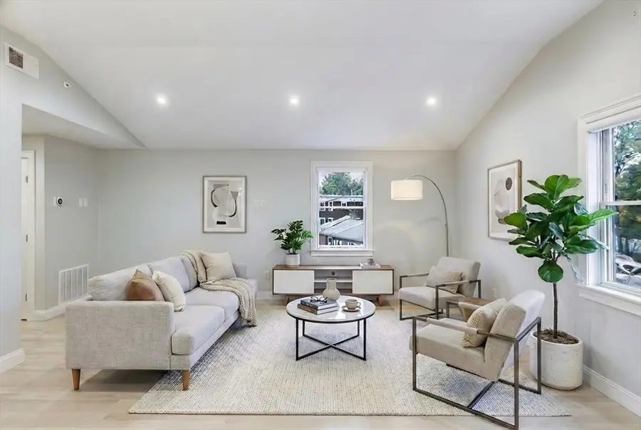 29 Goldsmith St #3, Boston, MA 02130 - Image #2