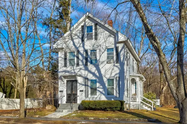 61 Church St, Merrimac, MA 01860