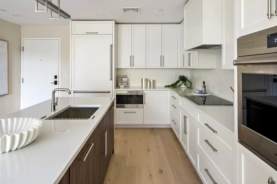 20 Kinmonth Rd #201, Newton, MA 02468 - Image #3