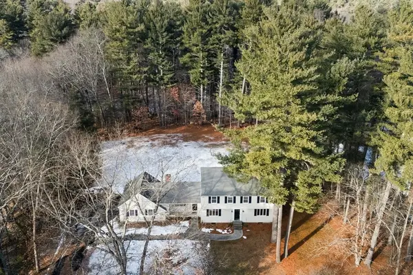 6 Glen Drive, Lynnfield, MA 01940