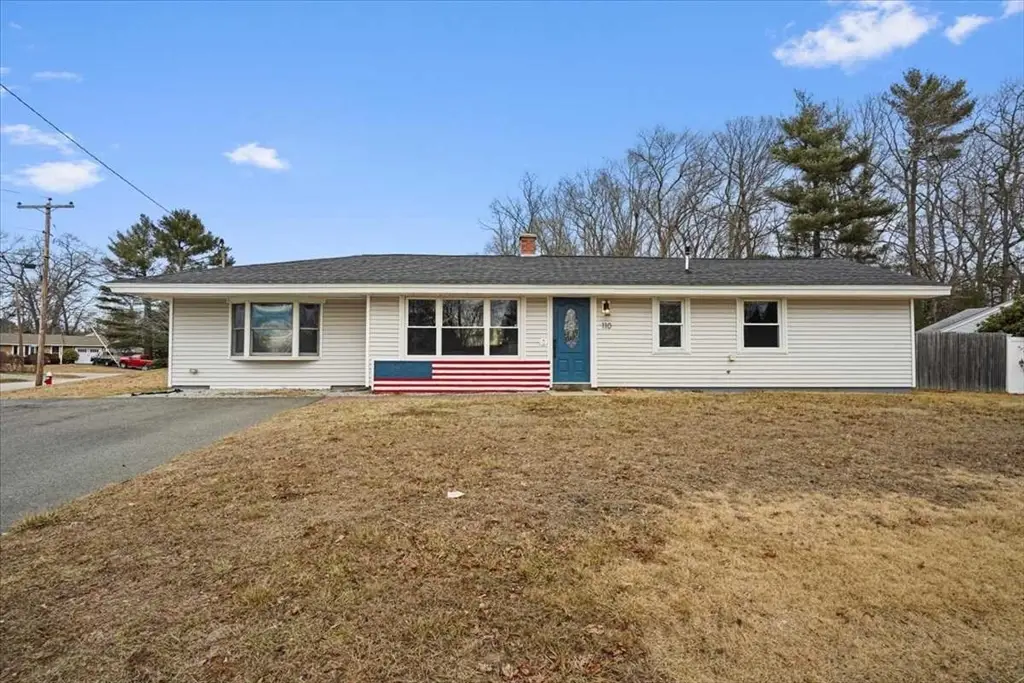 110 Lisa Ann Dr, Bellingham, MA 02019 - Image #1