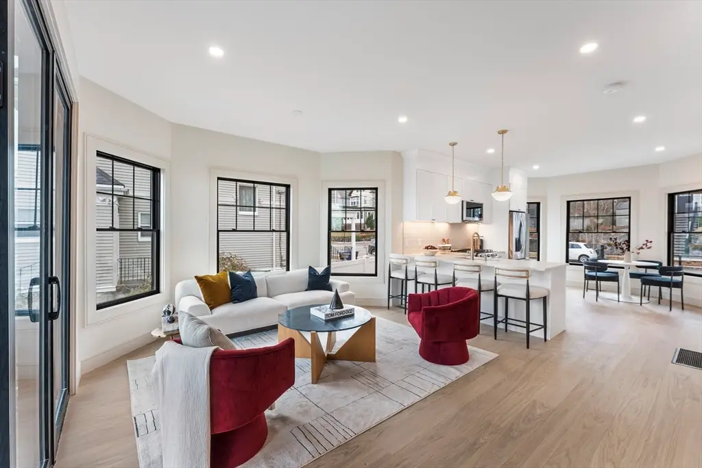 142 Metropolitan, Boston, MA 02131 - Image #1