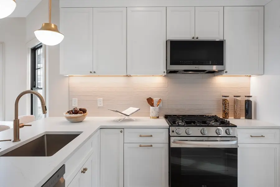 142 Metropolitan, Boston, MA 02131 - Image #3