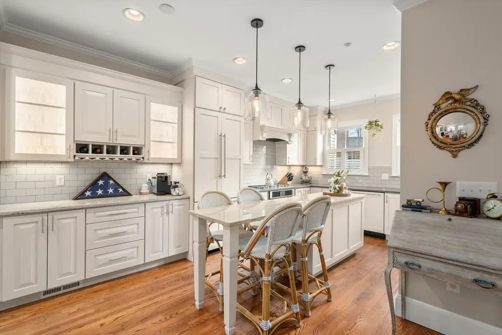 19 Charles St, Boston, MA 02129 - Image #1