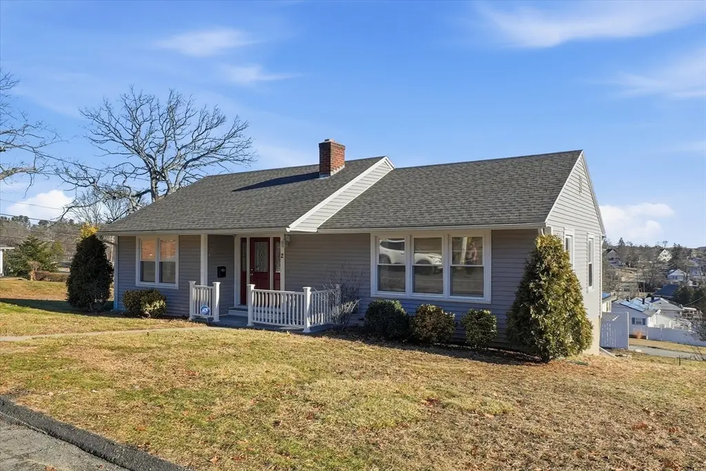 2 Oak Knoll Rd, Methuen, MA 01844 - Image #1