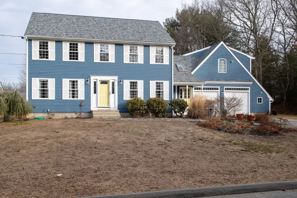 41 Chershire Ave, Acushnet, MA 02743 - Image #1