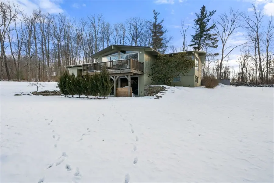 15 Westview Dr, Sutton, MA 01590 - Image #2