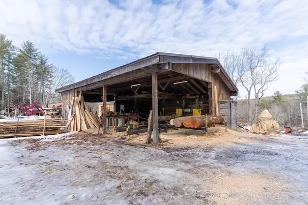 116 B Spencer Rd, Oakham, MA 01068