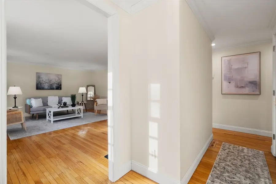 70 Jericho Rd #70, Weston, MA 02493 - Image #3