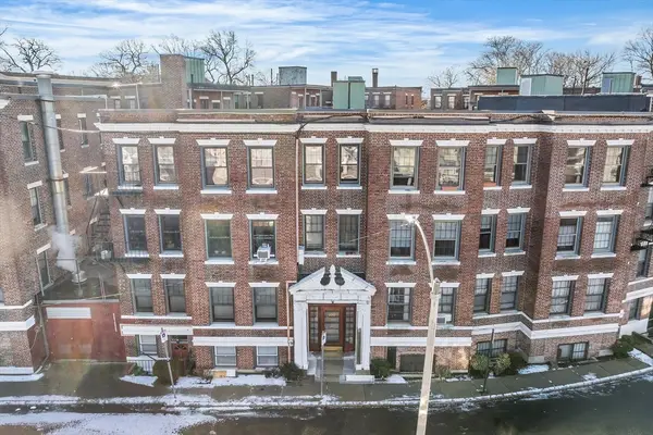 100 Lanark Rd #8, Boston, MA 02135