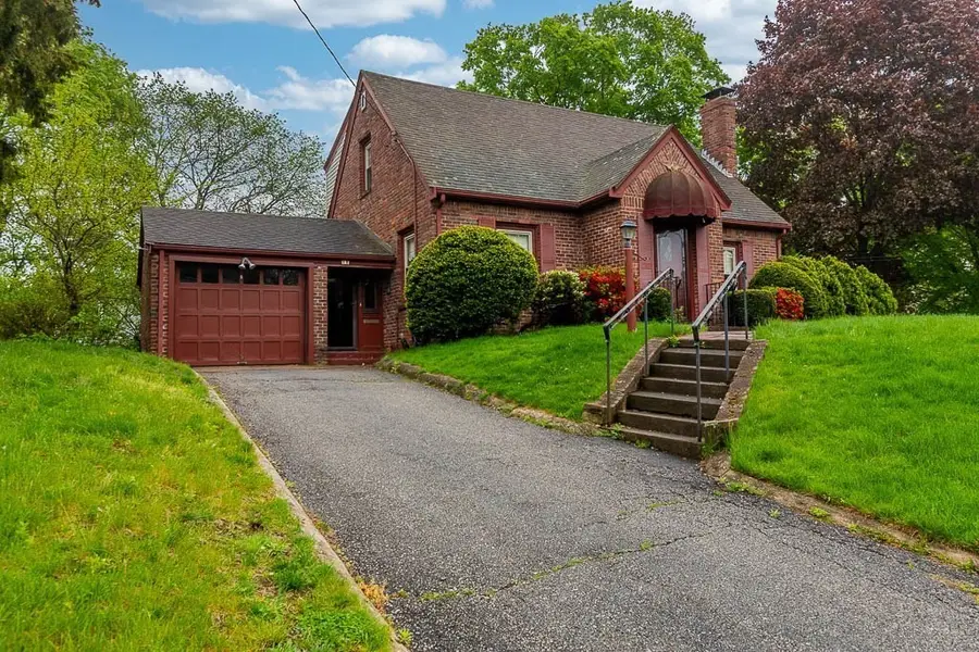 18 Winter St, Dedham, MA 02026 - Image #3