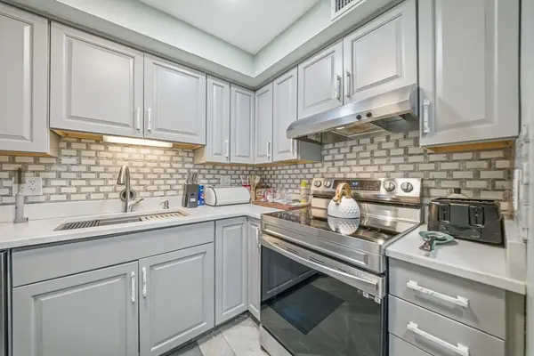 502 Oak #9, Brockton, MA 02301