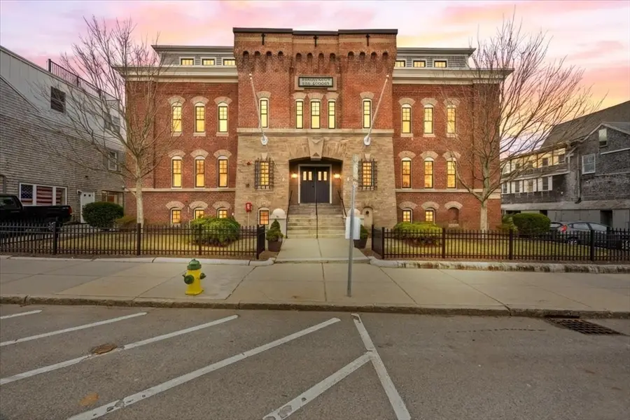 76 Court St #7, Plymouth, MA 02360 - Image #2