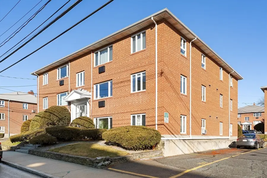133 Warren St #3, Watertown, MA 02472 - Image #2