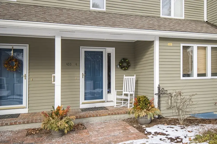 433 Main St #4, Medfield, MA 02052 - Image #2