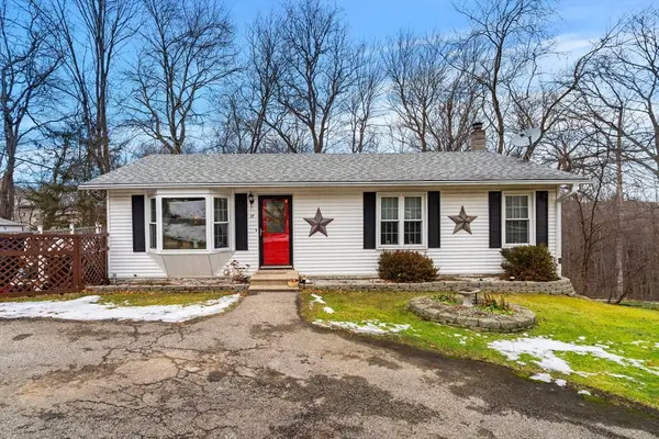 37 Lombard Ave, Amesbury, MA 01913