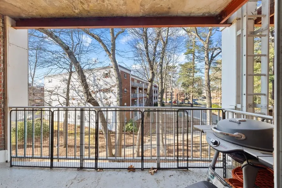 65 Greentree Ln #33, Weymouth, MA 02190 - Image #2