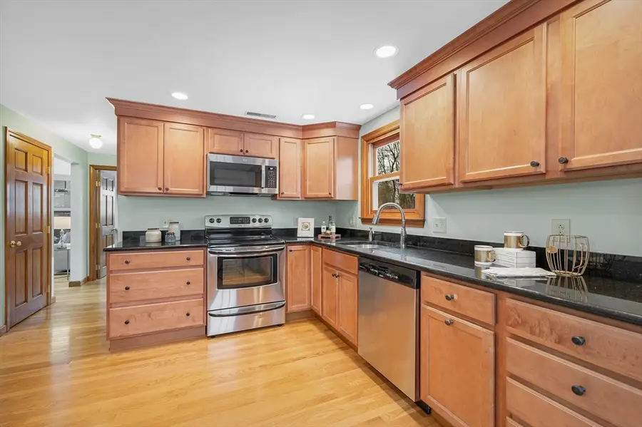 19 Fredrickson Rd, Billerica, MA 01821 - Image #3