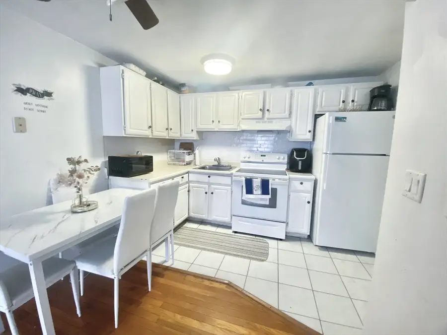 11 Auna Dr #10, Brockton, MA 02301 - Image #3